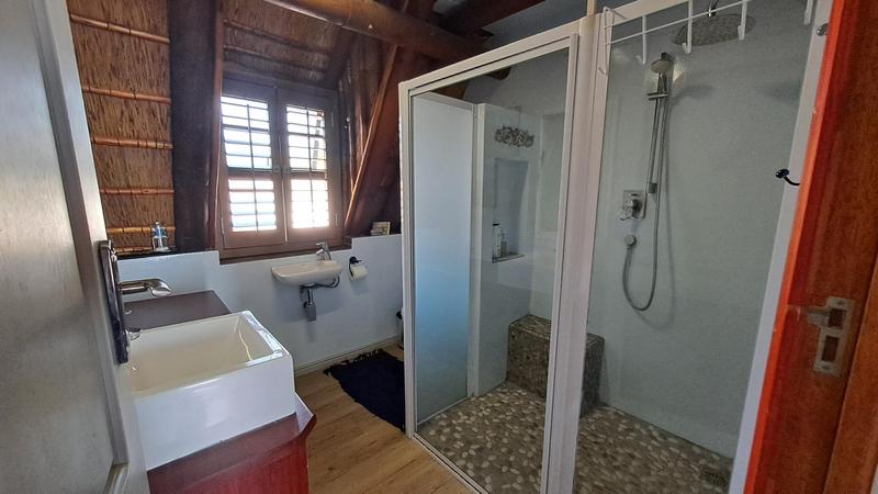 5 Bedroom Property for Sale in Stilbaai Wes Western Cape